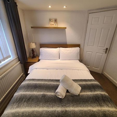 Grand Near Etihad Stadium Coop Live Droylsden Экстерьер фото